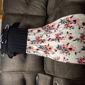 Chic Black and Floral Maxi Dress